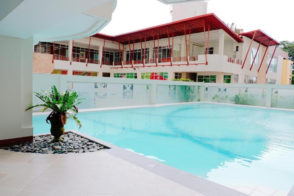 Cityland Tagaytay Taal Lake View City View Free Pool Parking Studios With Balcony Are City View Tagaytay City Esterno foto