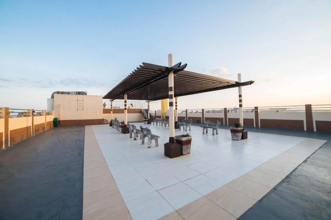 Cityland Tagaytay Taal Lake View City View Free Pool Parking Studios With Balcony Are City View Tagaytay City Esterno foto