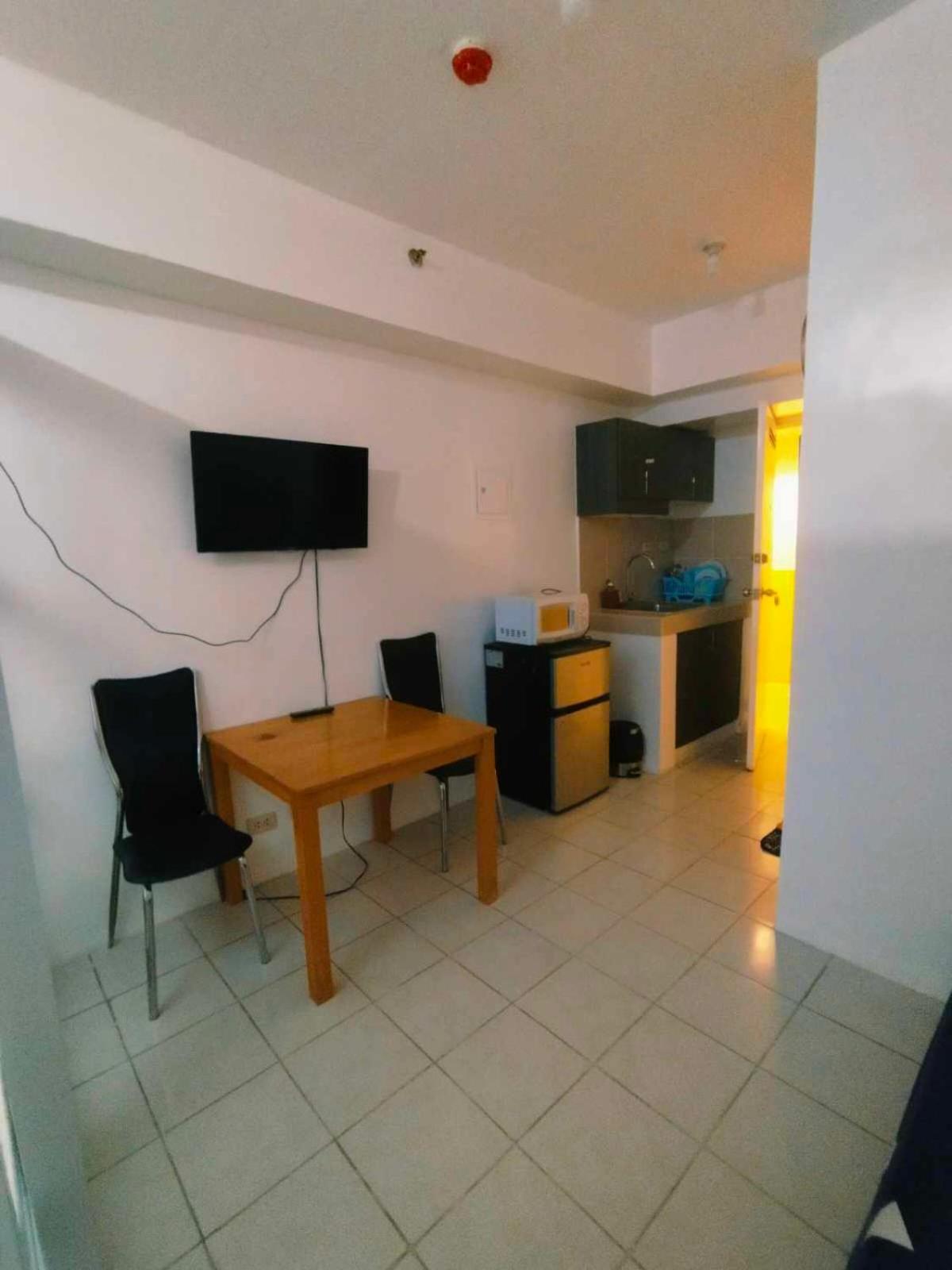 Cityland Tagaytay Taal Lake View City View Free Pool Parking Studios With Balcony Are City View Tagaytay City Esterno foto