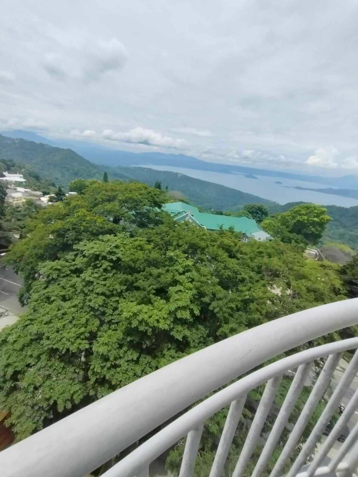 Cityland Tagaytay Taal Lake View City View Free Pool Parking Studios With Balcony Are City View Tagaytay City Esterno foto