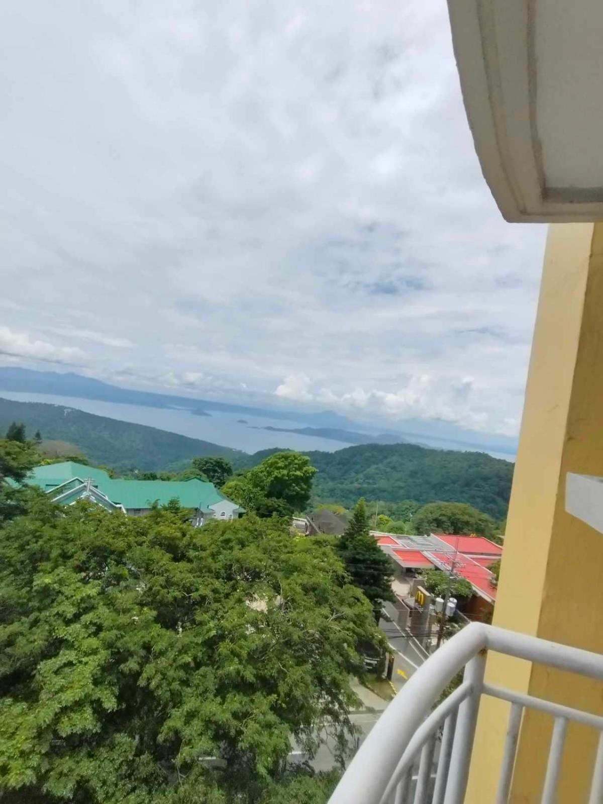 Cityland Tagaytay Taal Lake View City View Free Pool Parking Studios With Balcony Are City View Tagaytay City Esterno foto