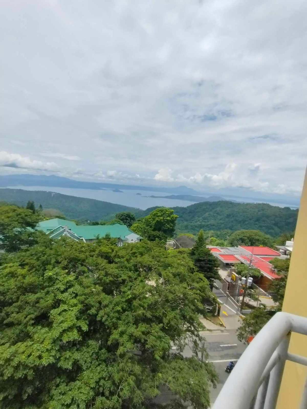 Cityland Tagaytay Taal Lake View City View Free Pool Parking Studios With Balcony Are City View Tagaytay City Esterno foto